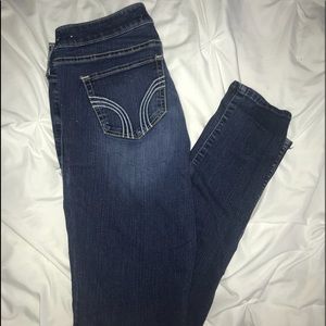 Hollister dark wash skinny jeans